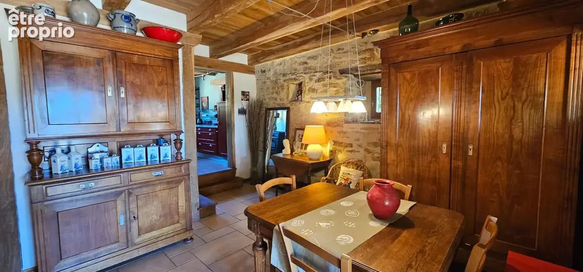 Propriété avec 2 maisons , dépendances sur GR65 - photo 6