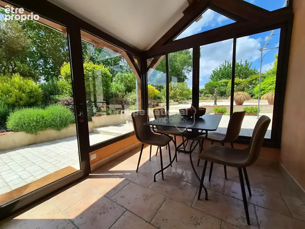 Maison de caractère XVème rénovée; 192 m² ; 5 ch;  Terrain 2 566 m² sans vis-à-vis - photo 2
