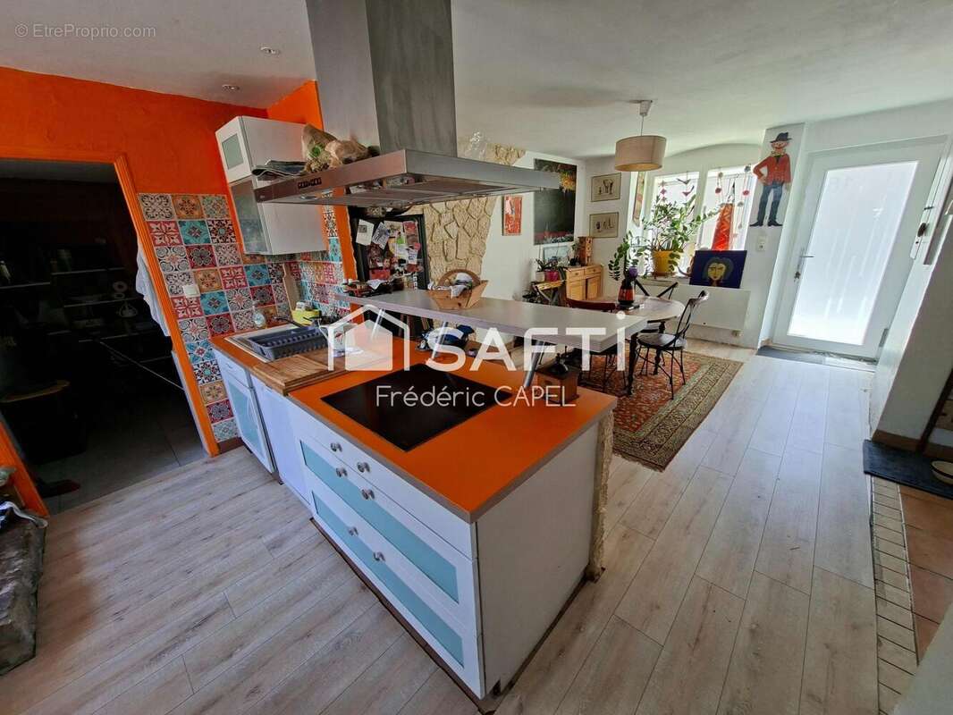 Maison 93 m² à Castres  - photo 8