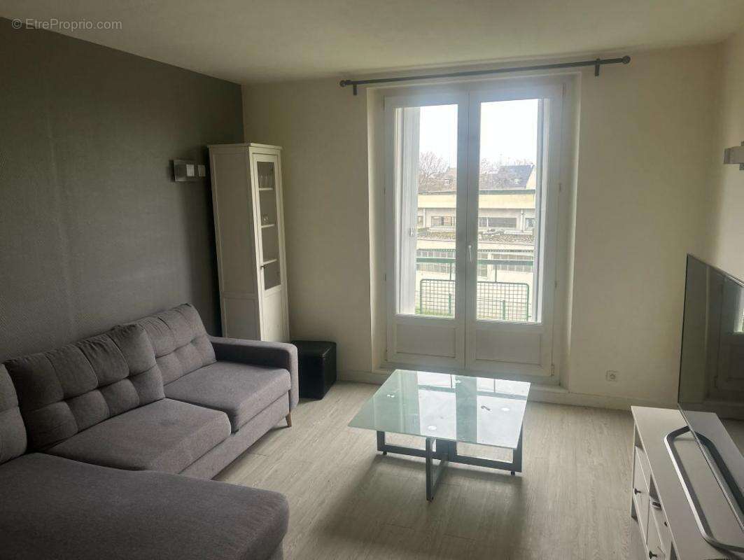 Appartement à LACROIX-SAINT-OUEN