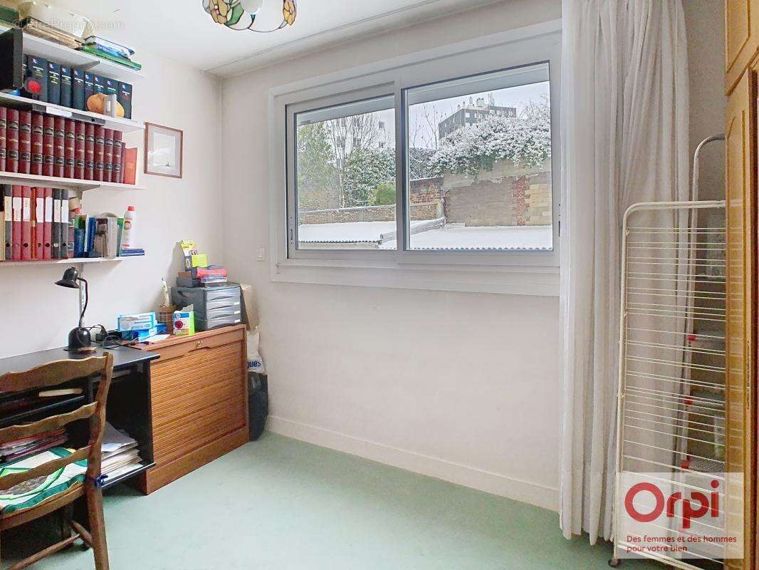 Appartement à ISSY-LES-MOULINEAUX