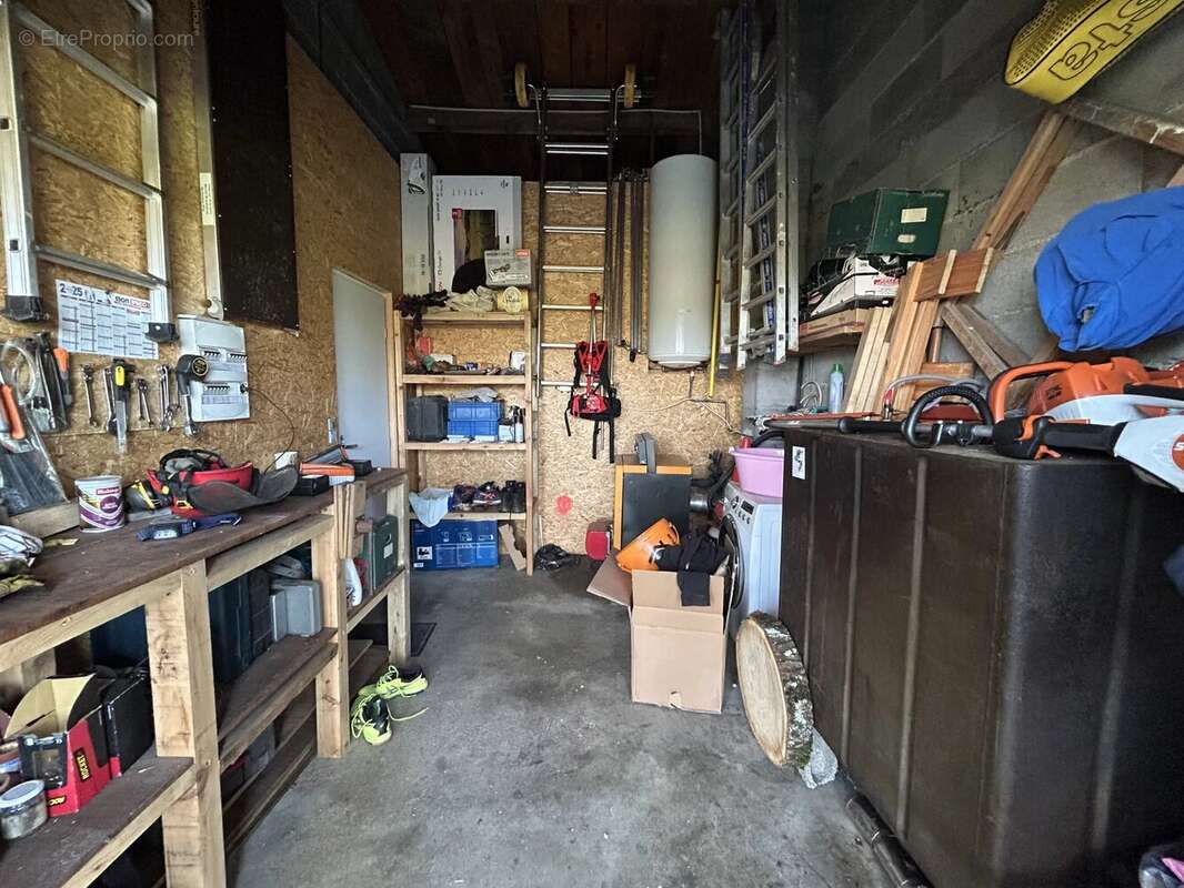 Maison à MONCOUTANT