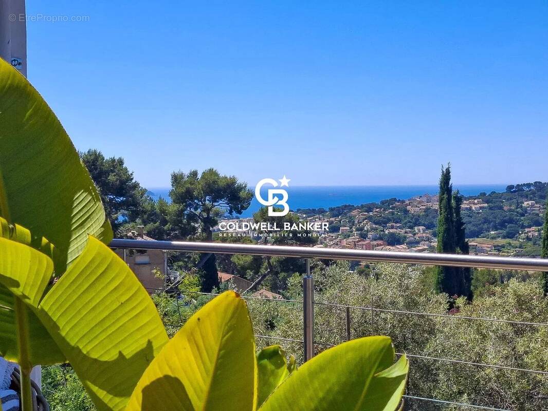 Appartement à CARQUEIRANNE