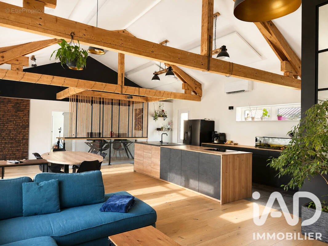 Photo 1 - Appartement à GREZIEU-LA-VARENNE