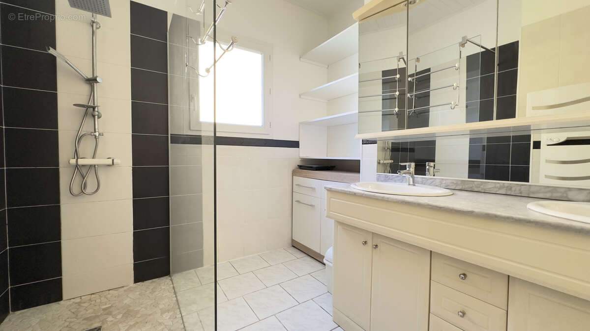 Maison à TALMONT-SAINT-HILAIRE