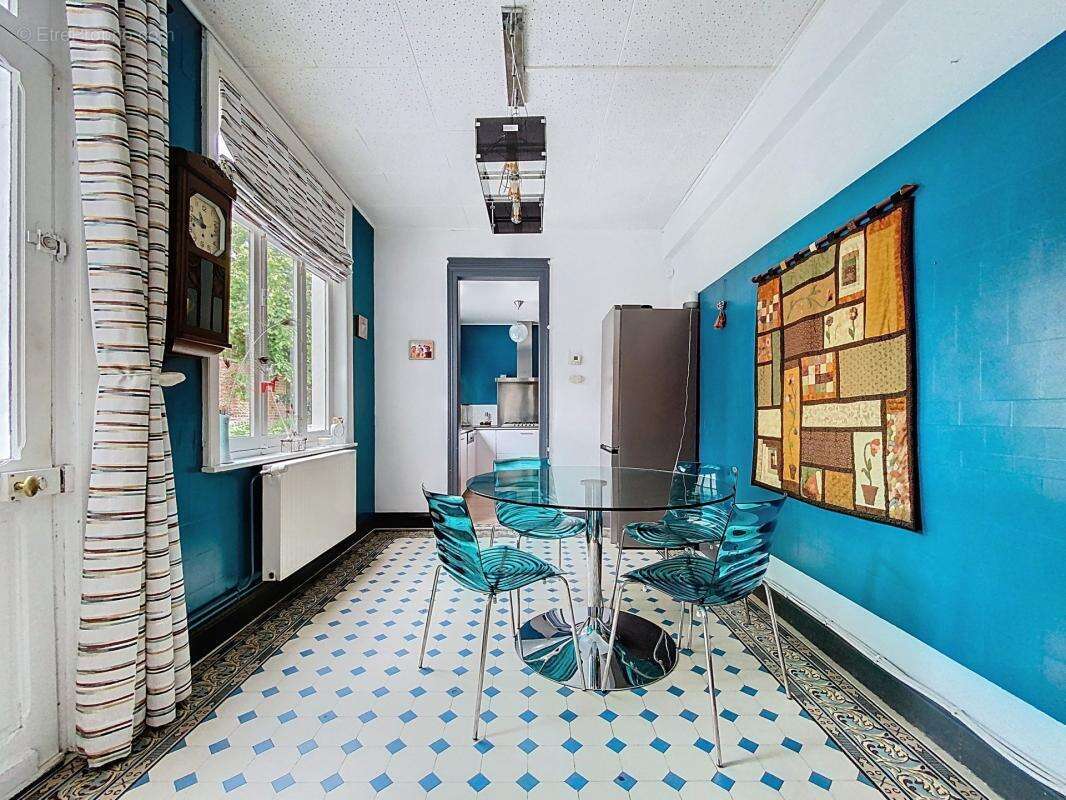 Maison à LA CHAPELLE-D'ARMENTIERES