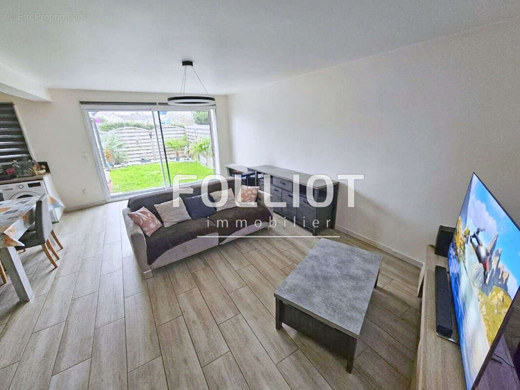 Maison à FLEURY-SUR-ORNE