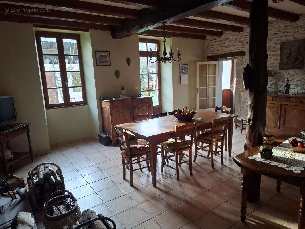 Maison à CHANIERS