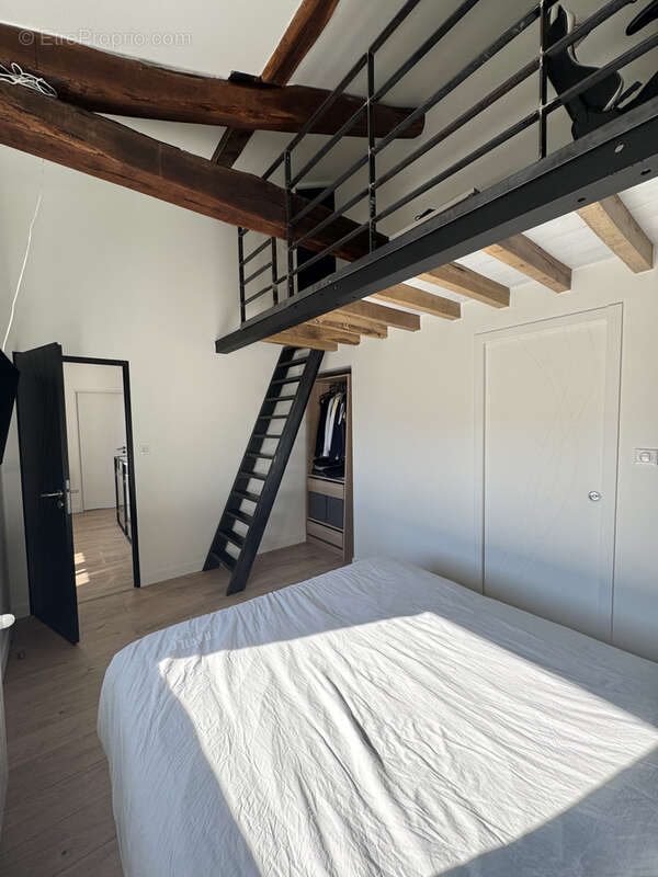 Maison à VEAUCHE