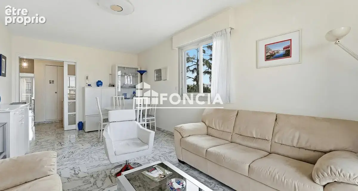 NICE OUEST - Rare : T4 89 m² baigné de lumière - 17 m² de balcons Sud-Ouest - 3ème étage - Box & cave - DPE B - photo 4