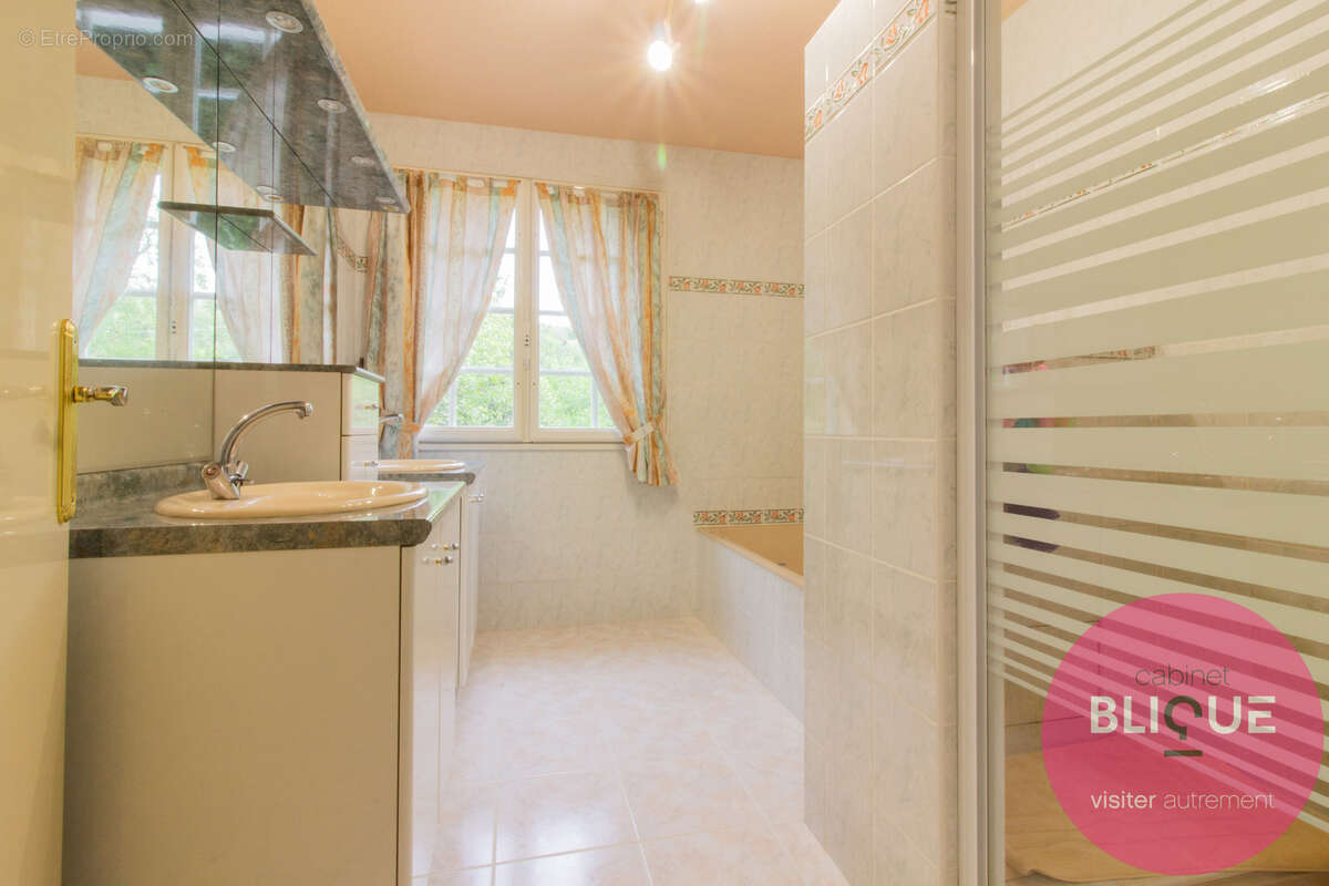 Maison à LAITRE-SOUS-AMANCE