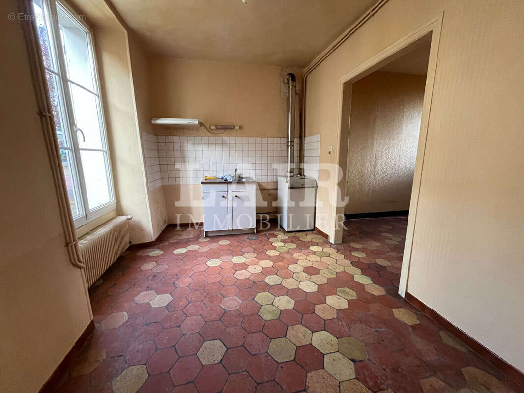 Maison à LE MELE-SUR-SARTHE