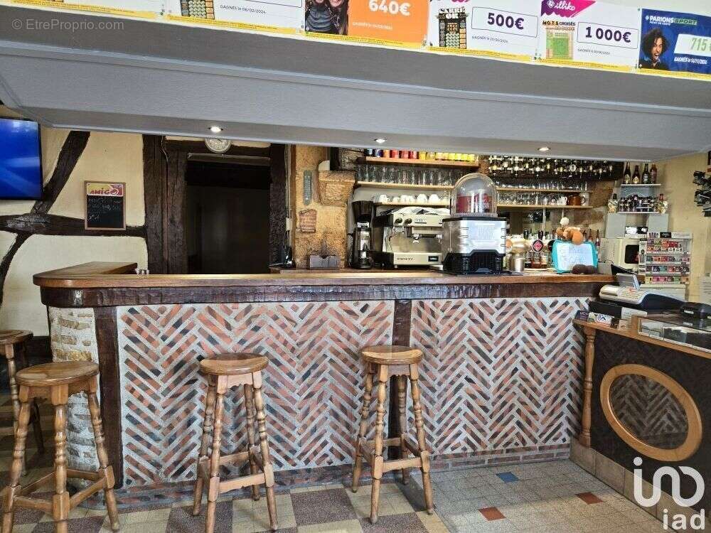 Photo 2 - Commerce à SAINT-GONDON