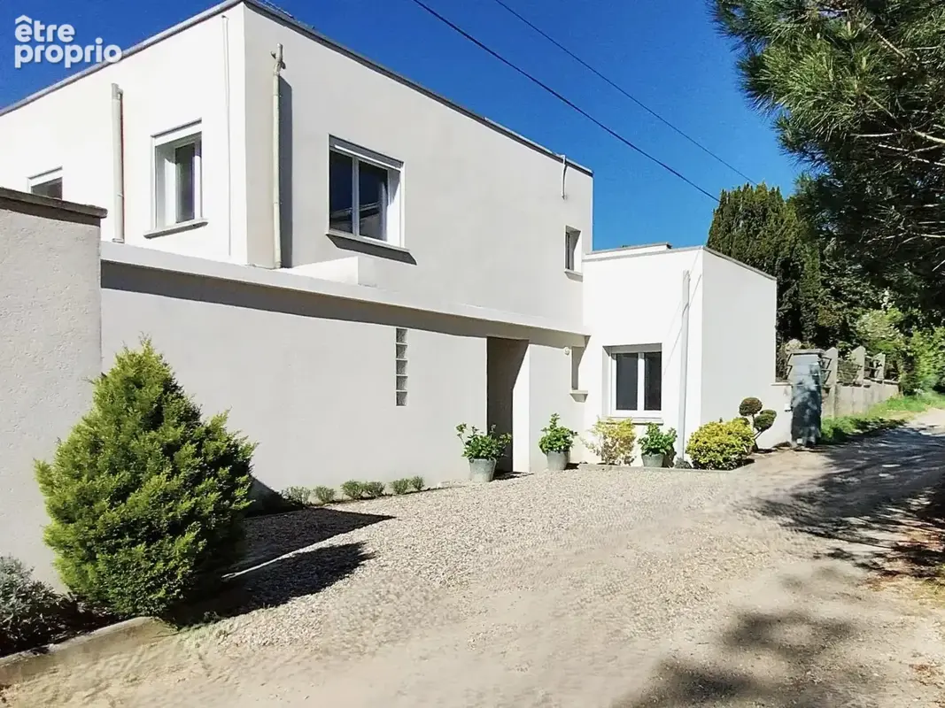 Maison moderne avec piscine dans un cadre calme - photo 16
