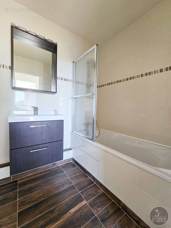 Appartement à FONTENAY-SOUS-BOIS