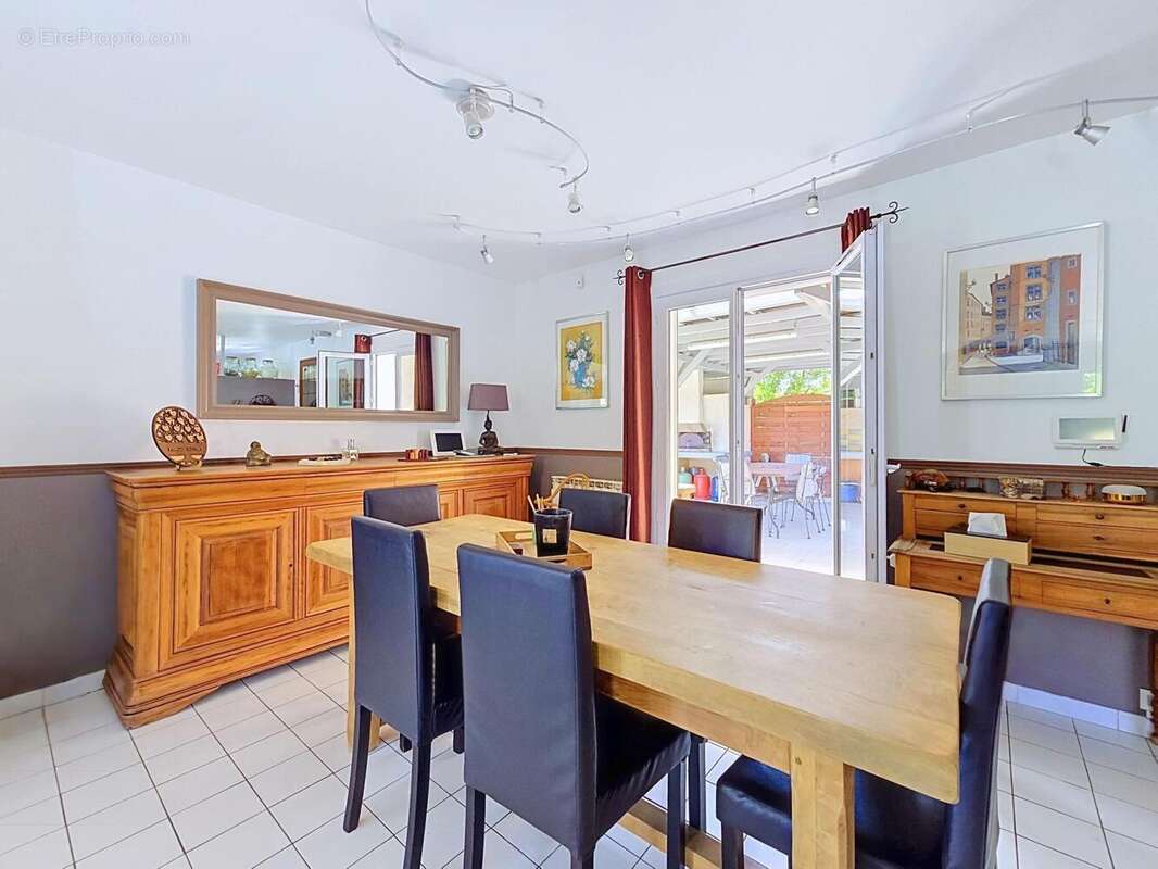Maison 146 m² à La Verpilliere  - photo 3