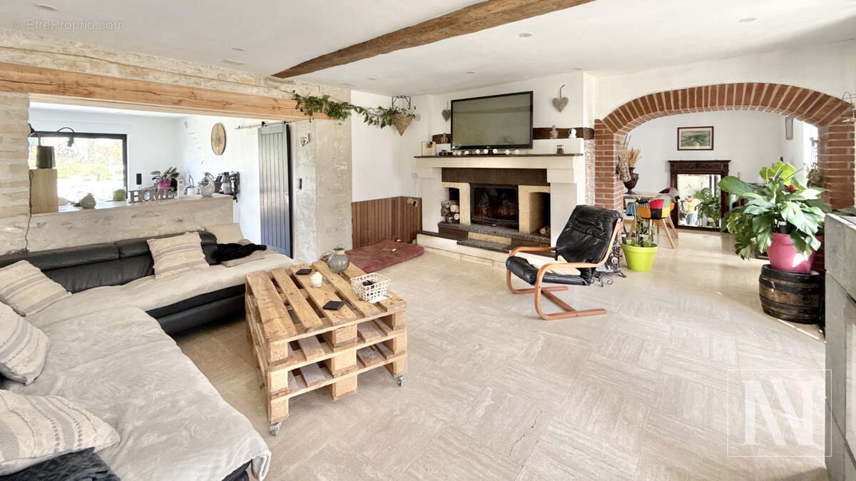 Maison à AUXON
