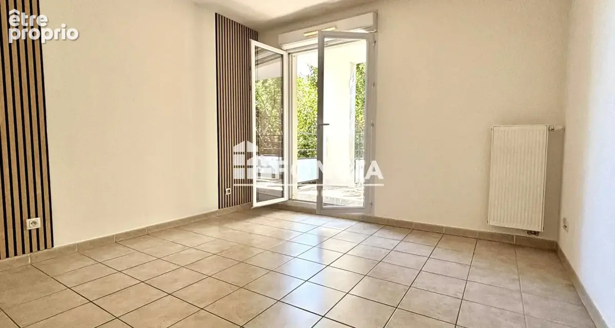 MARSEILLE - Appartement T2 avec Terrasse Ascenseur et Parking privé - Parfait état - photo 4