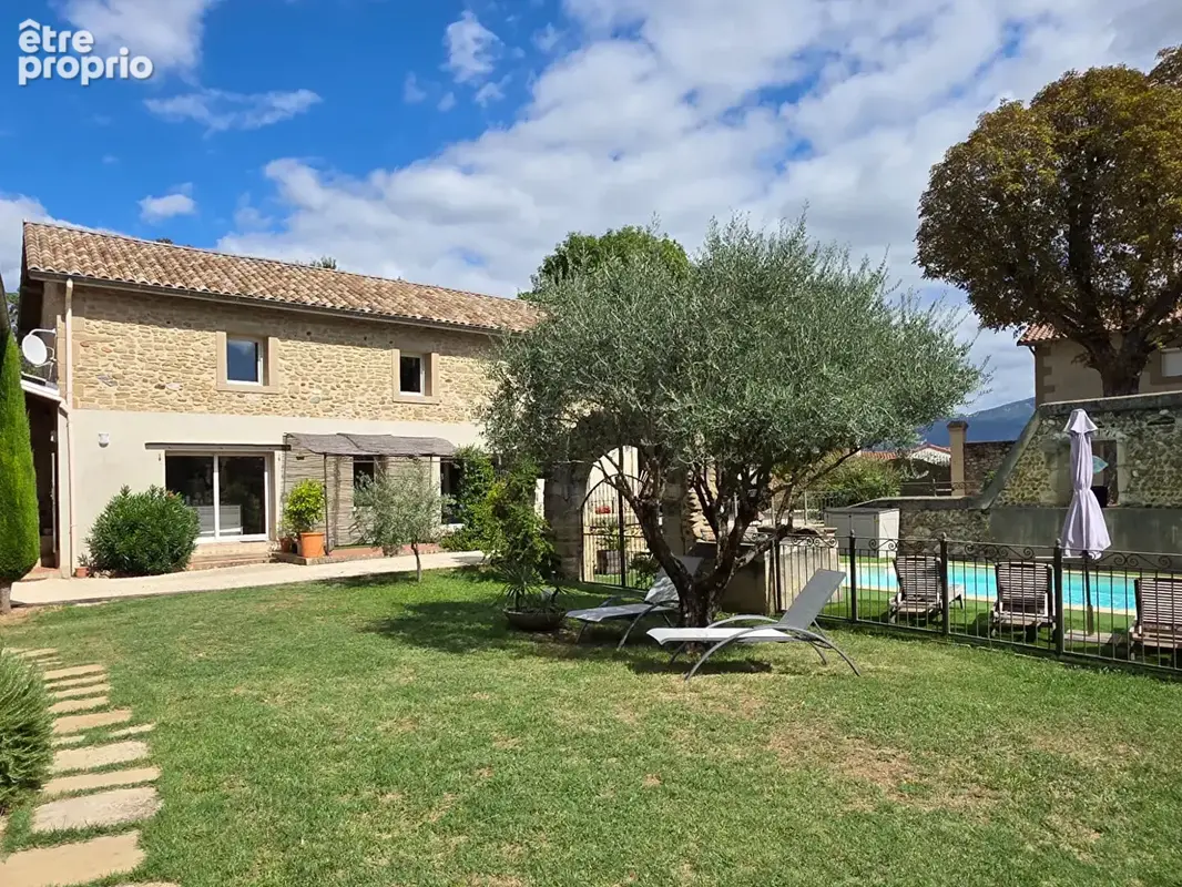 Photo Maison à Chatuzange-Le-Goubet au prix de 864 000€