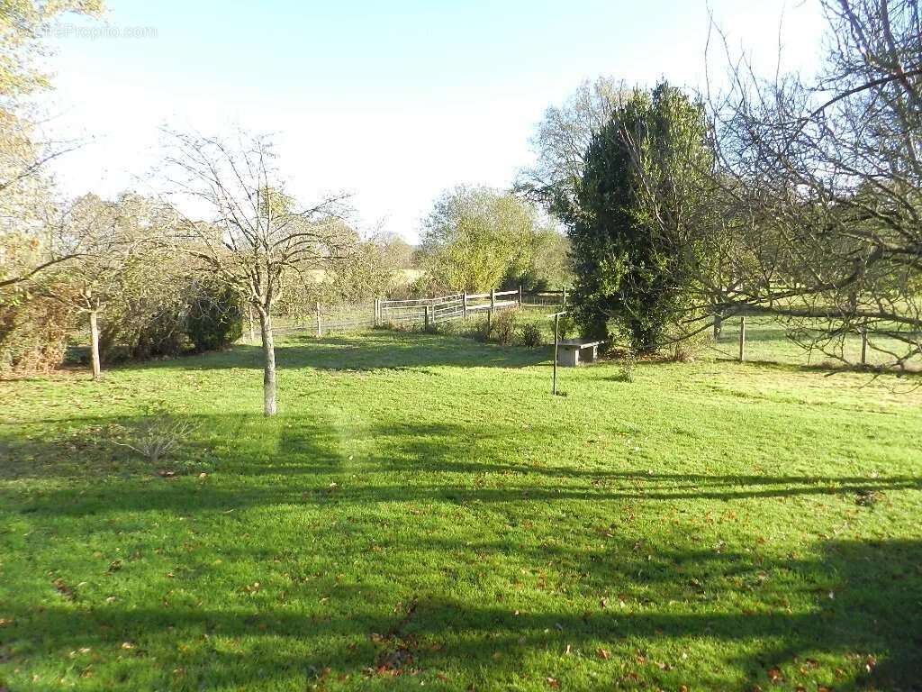 Maison à SAINT-PIERRE-SUR-DIVES