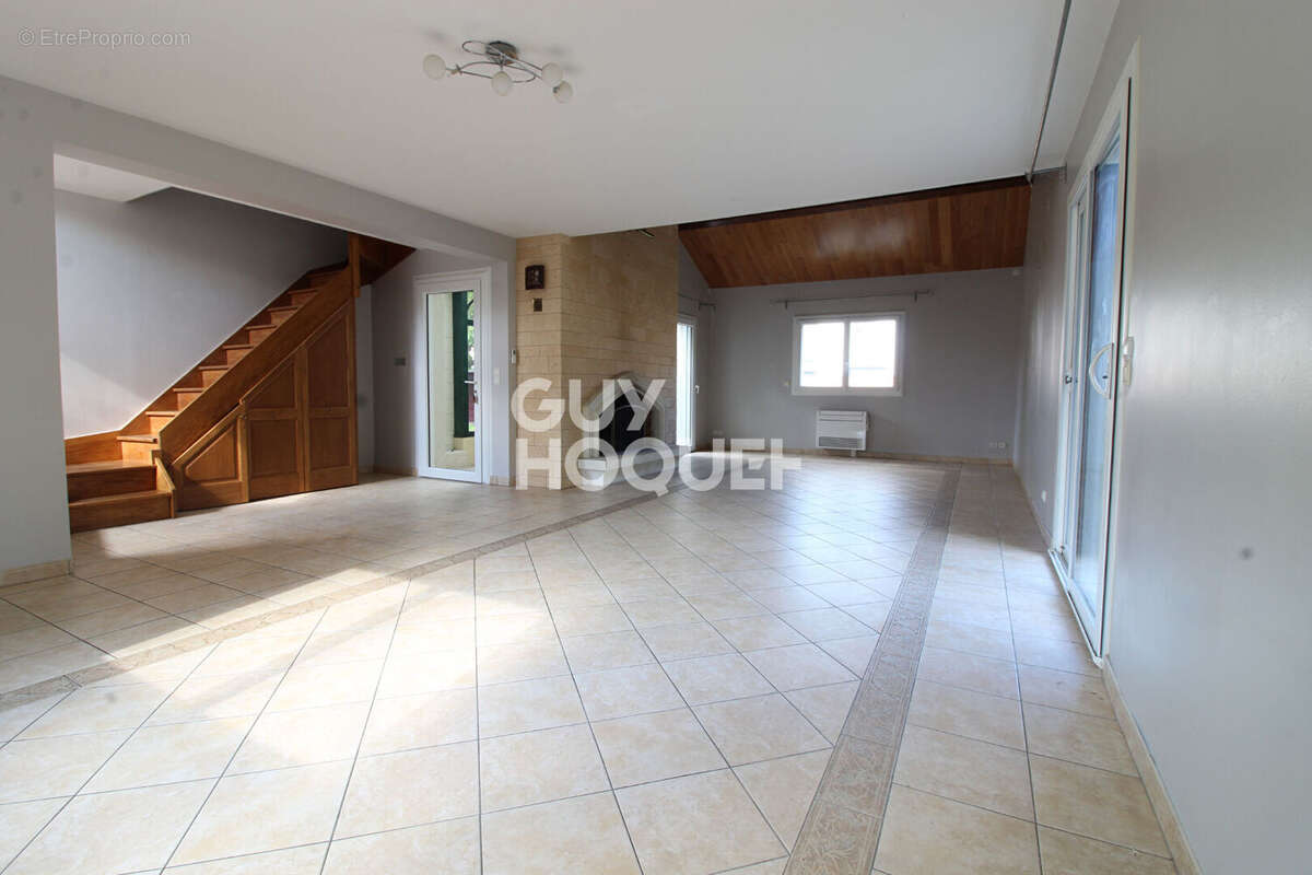 Maison à VERNEUIL-L&#039;ETANG