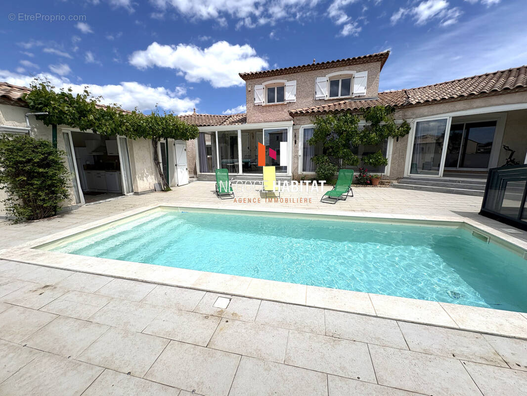 Maison à MEYNES