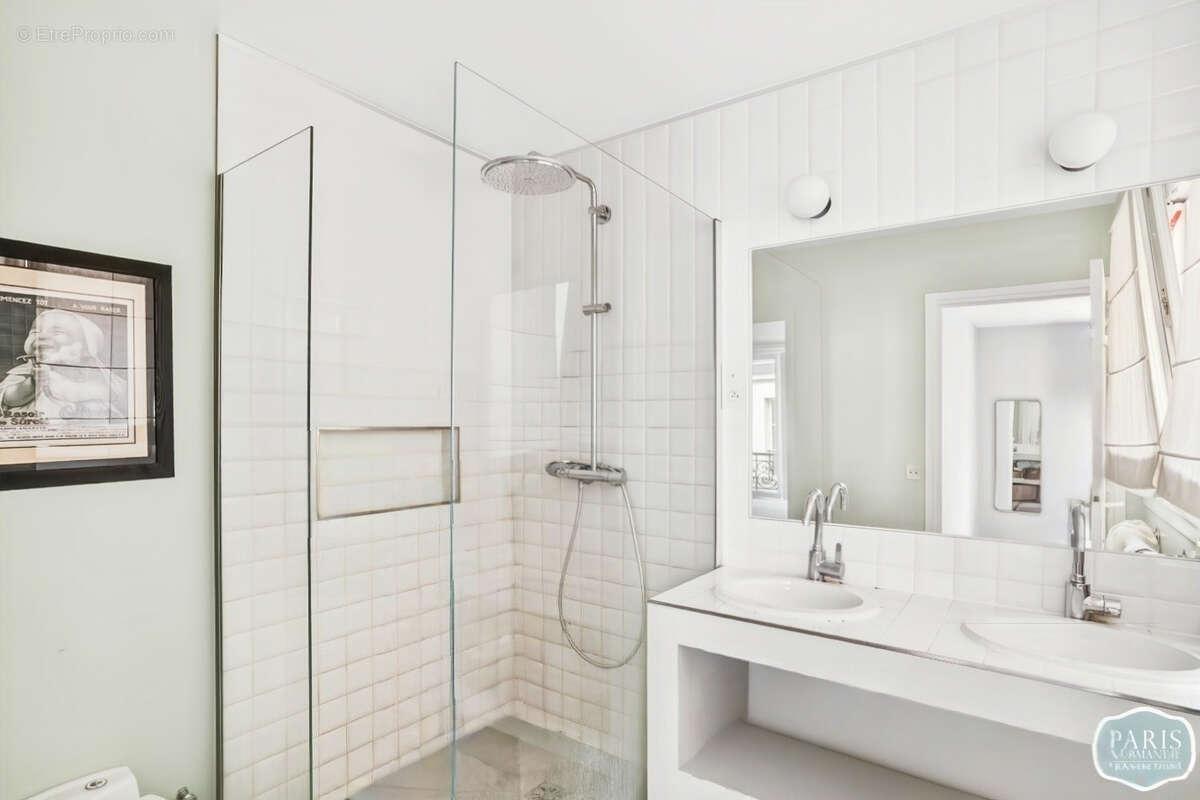 Appartement à PARIS-17E