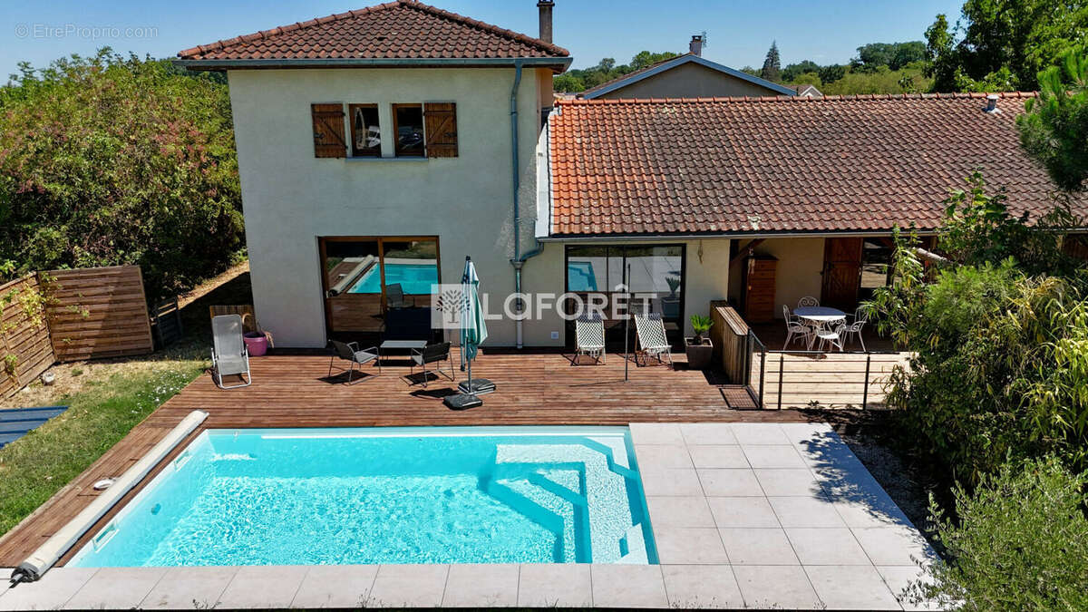 Maison à vendre Belleville En Beaujolais 6 pièce(s) 141 m2 - photo 2
