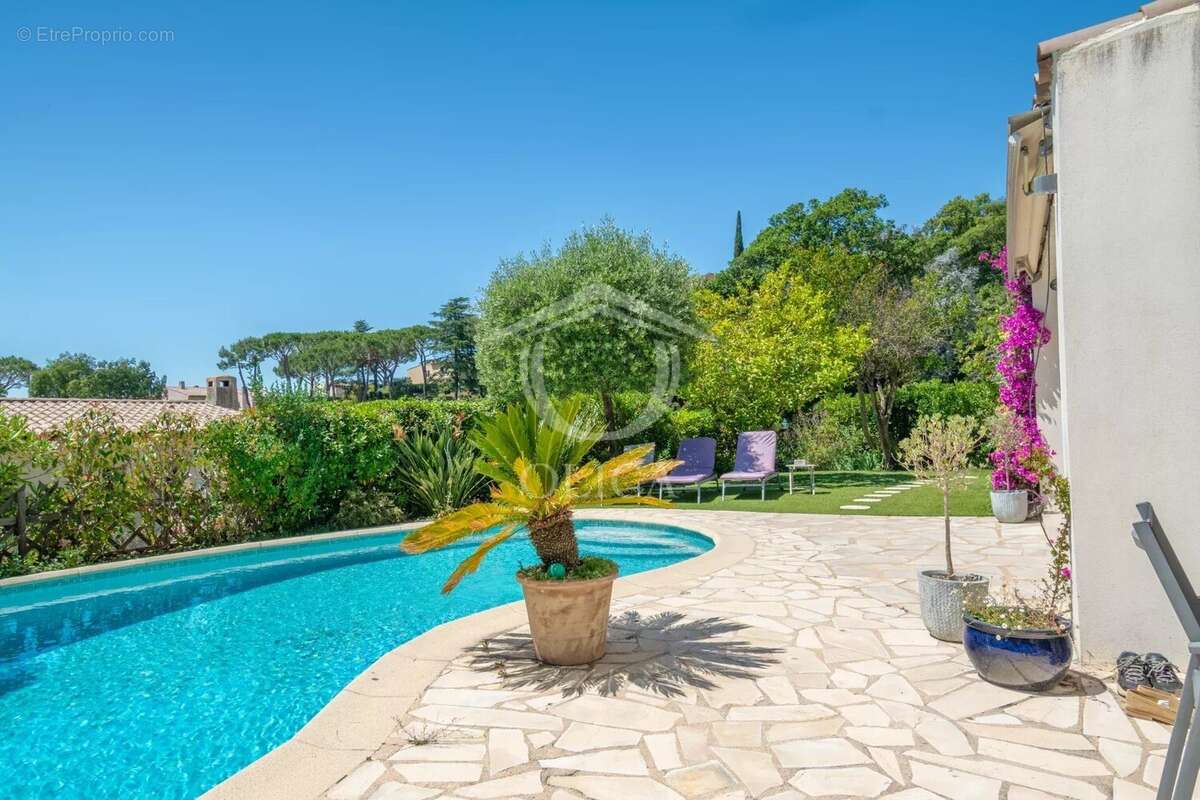 Maison à VILLENEUVE-LOUBET
