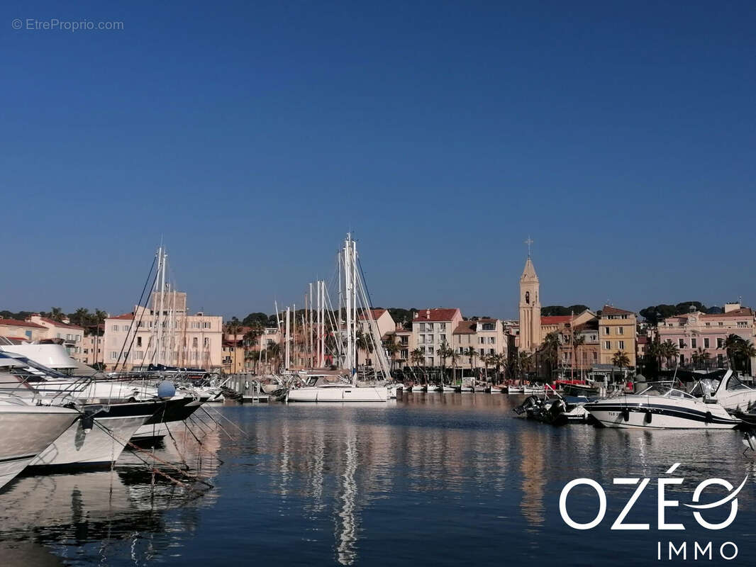 Appartement à SIX-FOURS-LES-PLAGES