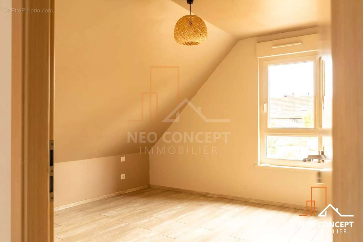 Maison contemporaine de 2012 sur 10 ares – 3 chambres, grande terrasse avec grand carport - photo 15