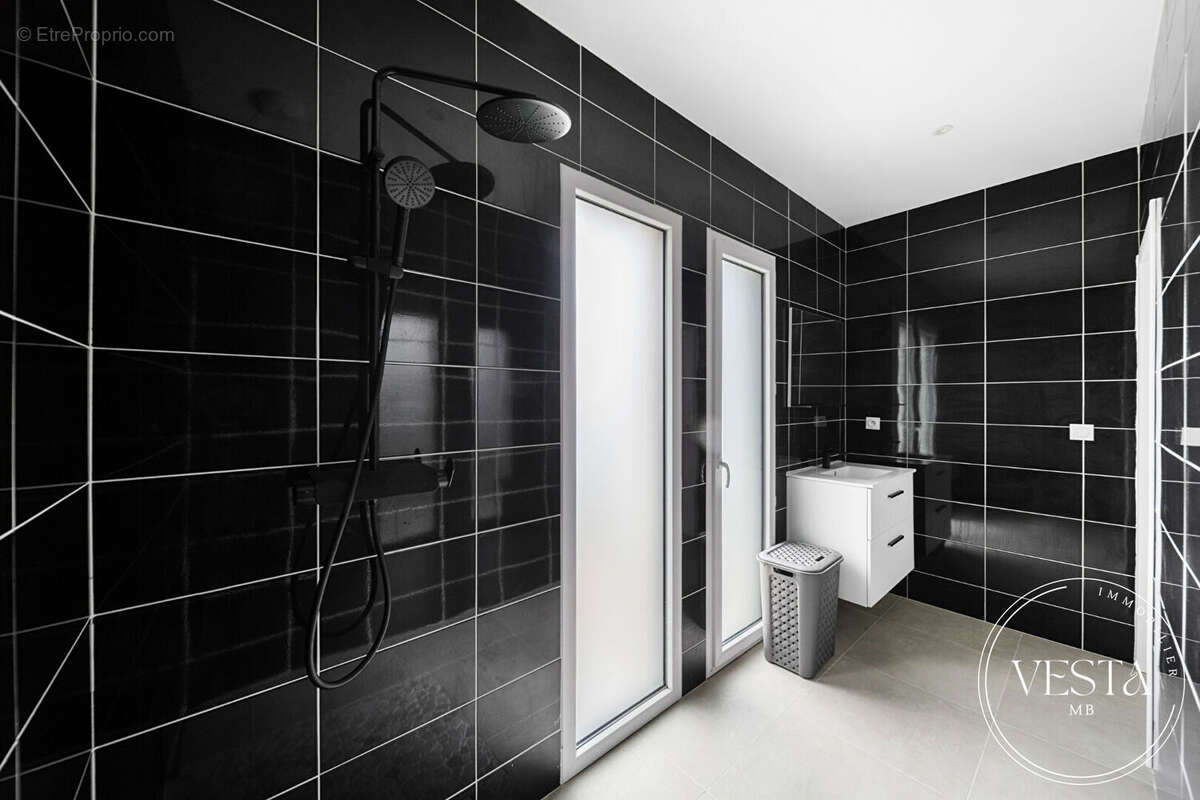 Maison à COLLONGES-LES-PREMIERES