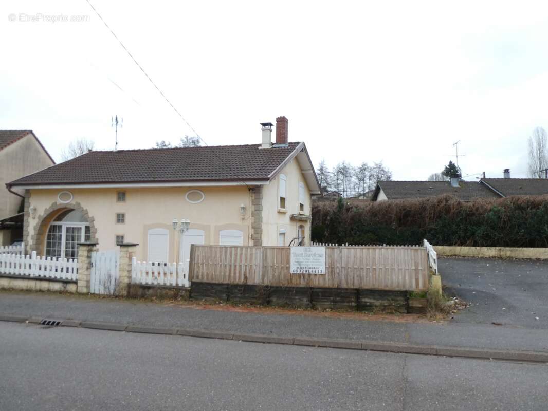 DEYVILLERS (88) à vendre charmante fermette T5 de 114m²  louée avec 150m² de  terrain - idéal investisseur - photo 3
