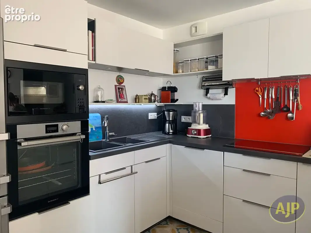 ST SEBASTIEN, T5 105 m² et 2 Garages - photo 3