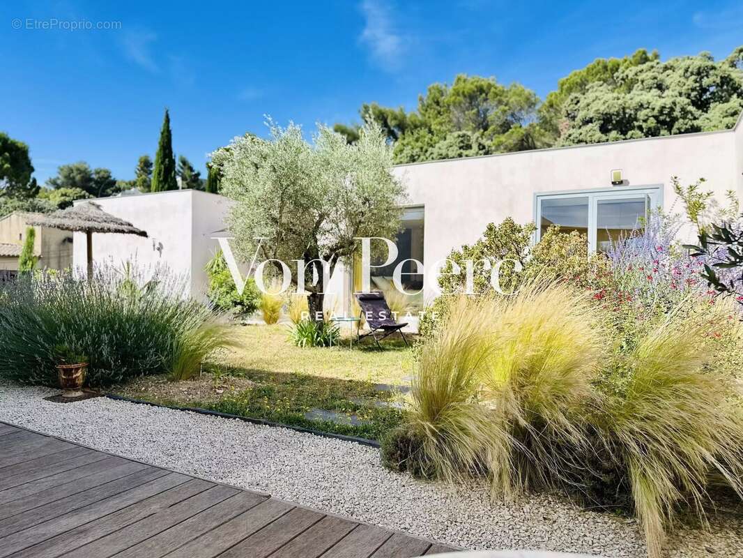 Maison à VILLENEUVE-LES-AVIGNON