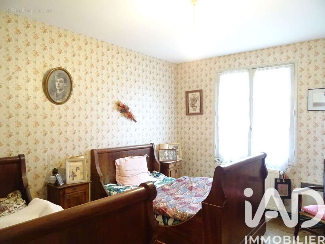 Photo 7 - Maison à LA ROCHEBEAUCOURT-ET-ARGENTINE