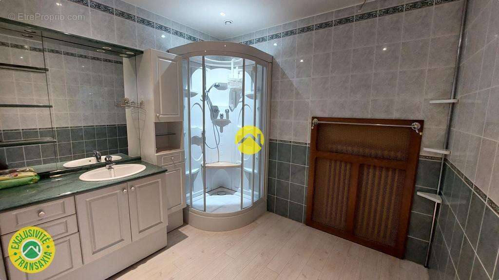 Maison à ANCY-LE-FRANC