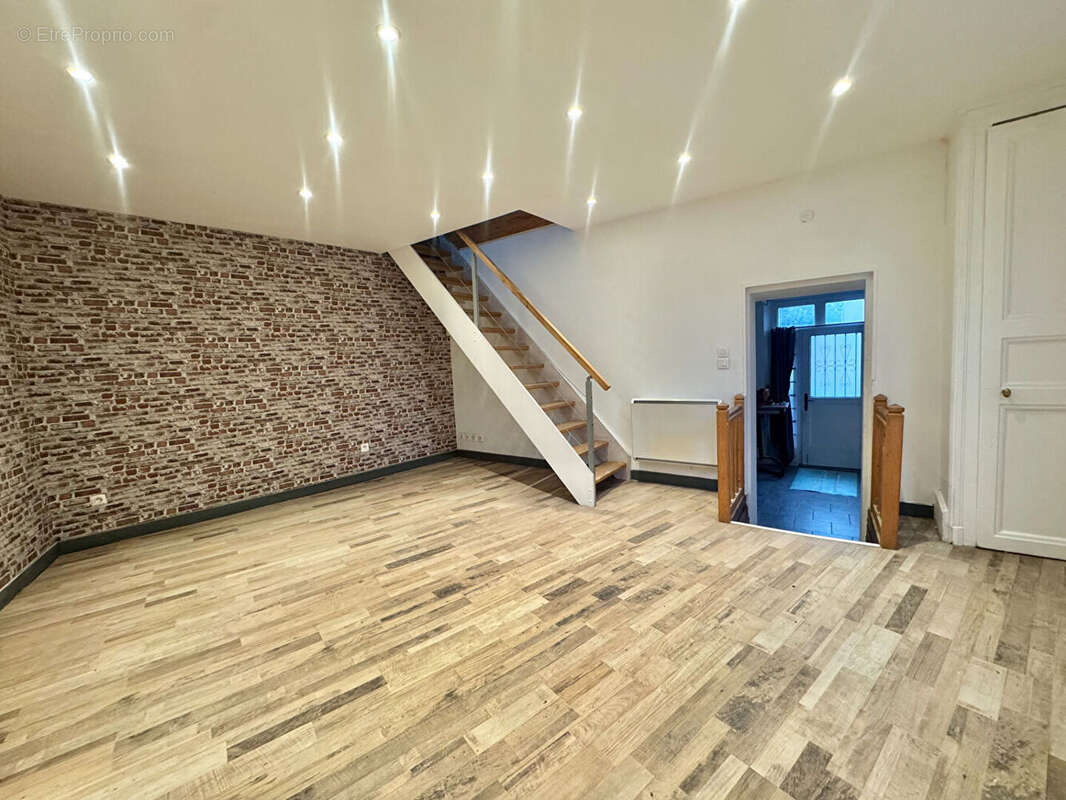 À vendre - appartement en centre ville comprenant une surface habitable de 59,33m2 - photo 4