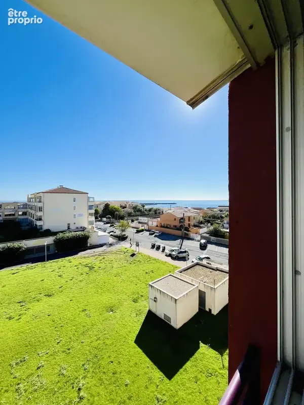 FRONTIGNAN-PLAGE — Duplex avec vue mer, loggia fermée et parking privatif - photo 2