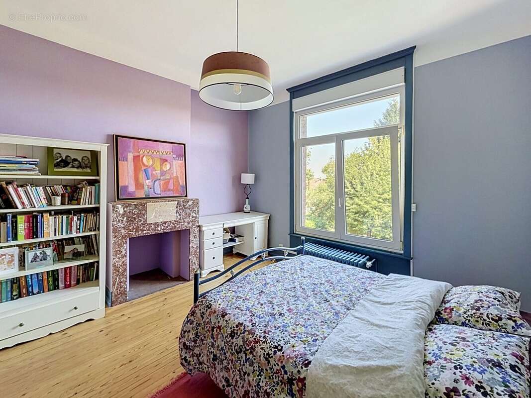 Maison 205 m² à Croix  - photo 9