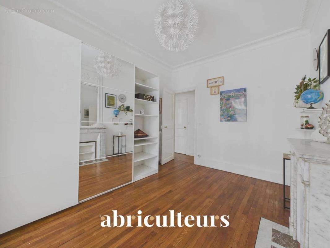 Appartement à PARIS-6E
