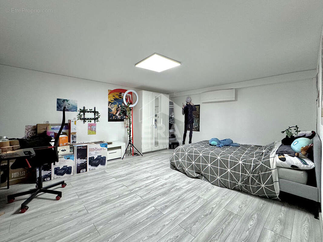 Maison à GUIGNEVILLE-SUR-ESSONNE