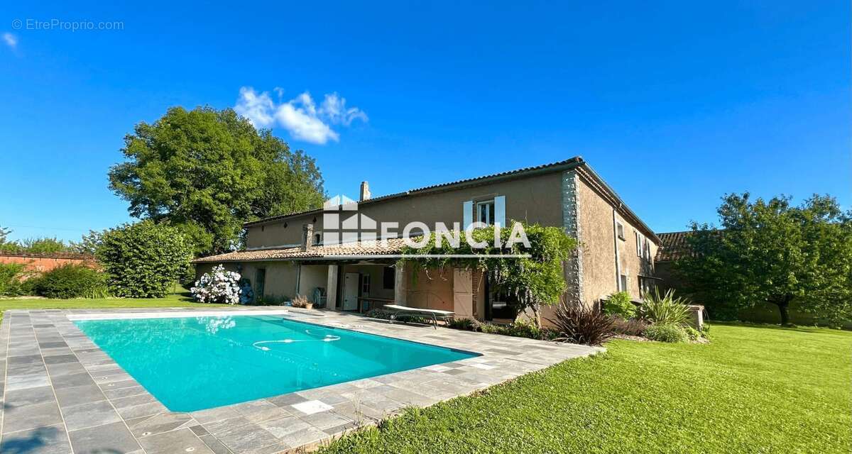 Maison à FREJAIROLLES