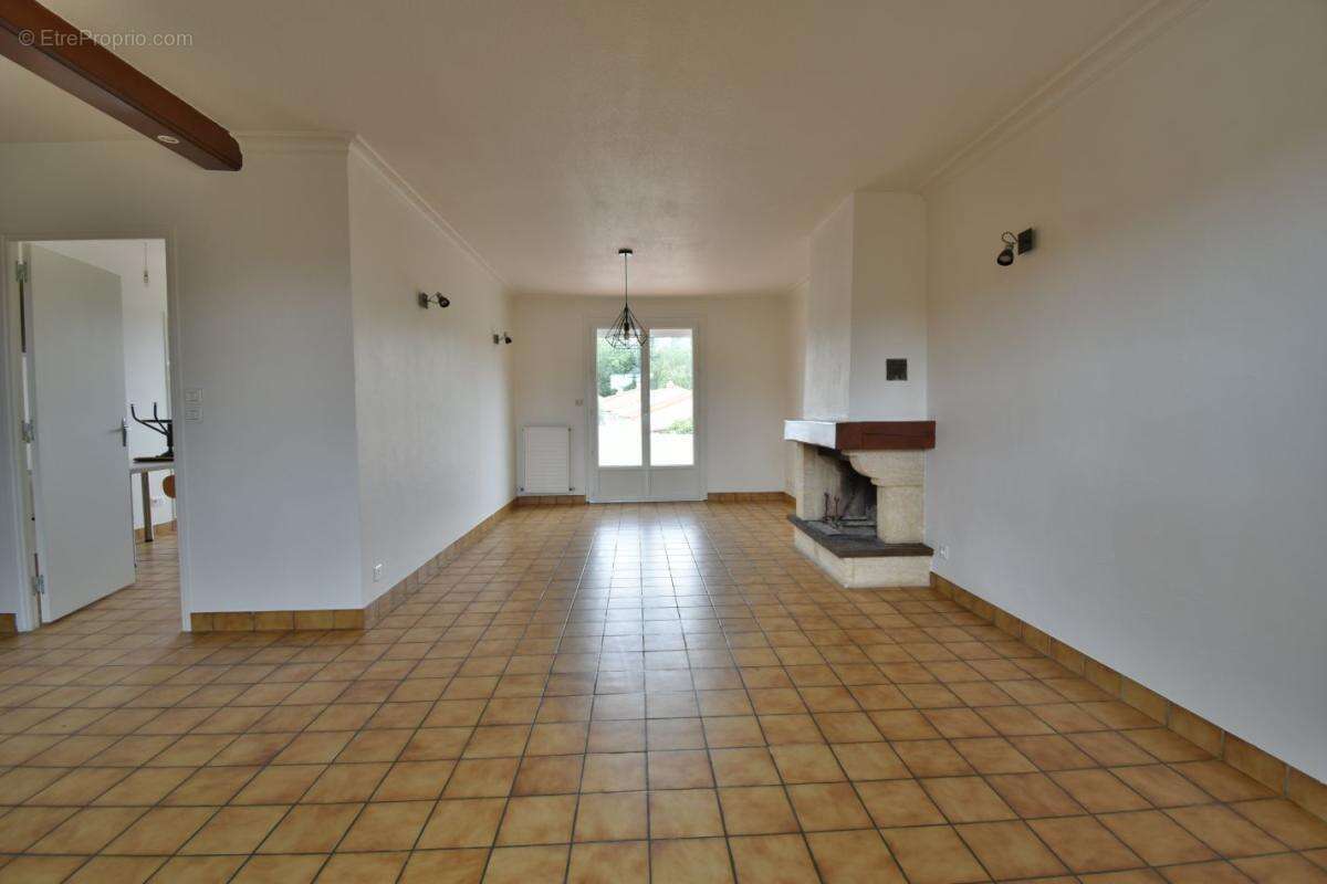 Maison 89 m² à Cholet  - photo 2