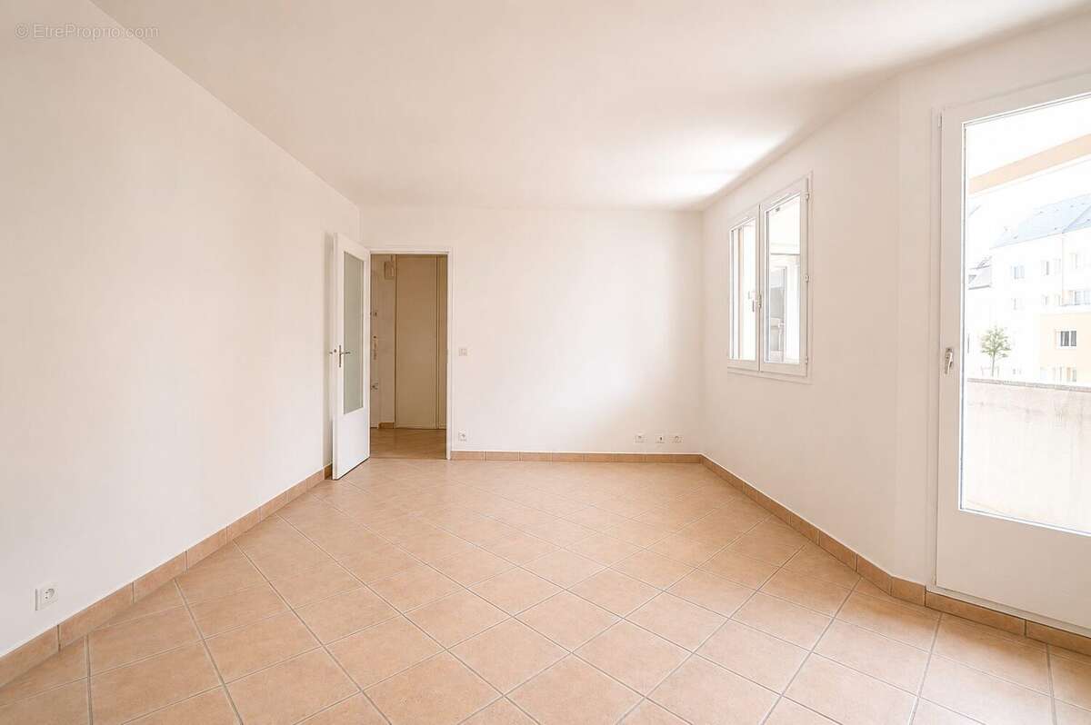 Appartement 85 m² à Sannois  - photo 2