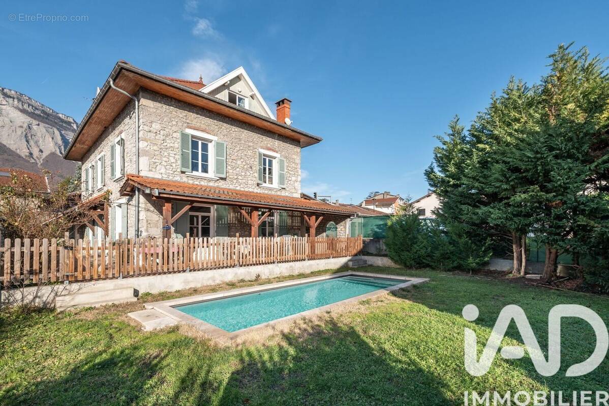 Photo 1 - Maison à MONTBONNOT-SAINT-MARTIN