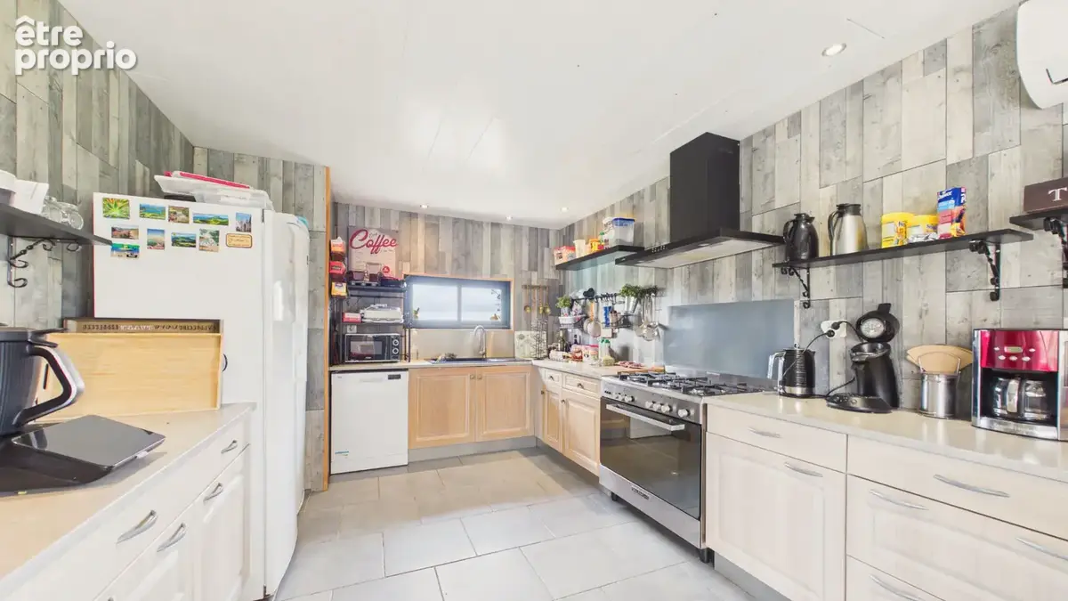 Ensemble immobilier en pierre avec gîte, maison principale, roulottes et piscine près de Cajarc - photo 23