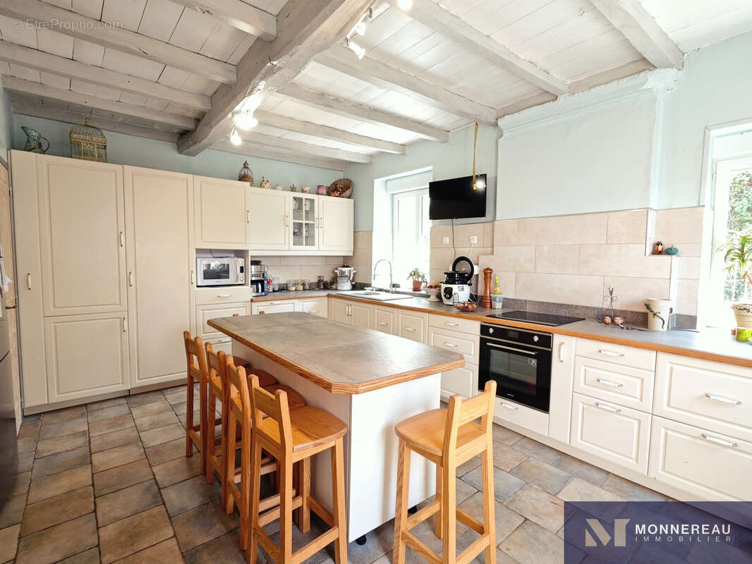 Maison en pierre avec piscine - photo 8