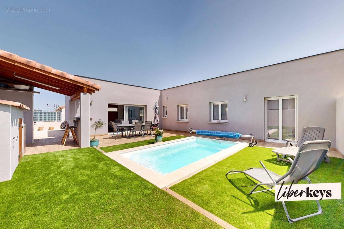 Maison à BIZE-MINERVOIS