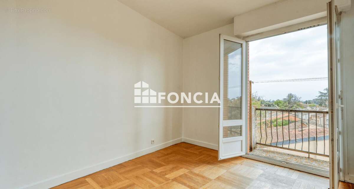 Muret centre – dernier étage – t3 traversant de 70,50 m² – 2 balcons - photo 5